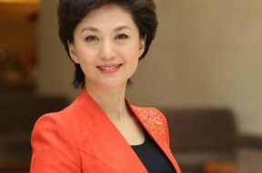 肖艳生活照,生活照中的美丽瞬间